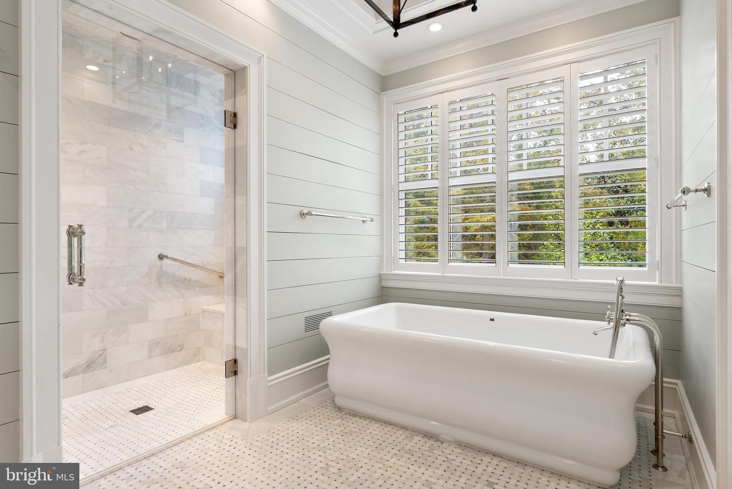 6529 SOTHORON RD, MCLEAN, Virginia 22101, 6 Bedrooms Bedrooms, ,8 BathroomsBathrooms,Residential,For sale,6529 SOTHORON RD,VAFX2242076 MLS # VAFX2242076