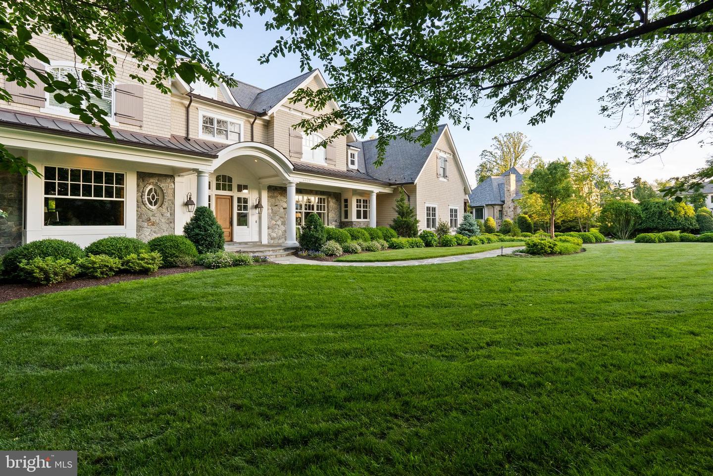 6529 SOTHORON RD, MCLEAN, Virginia 22101, 6 Bedrooms Bedrooms, ,8 BathroomsBathrooms,Residential,For sale,6529 SOTHORON RD,VAFX2242076 MLS # VAFX2242076