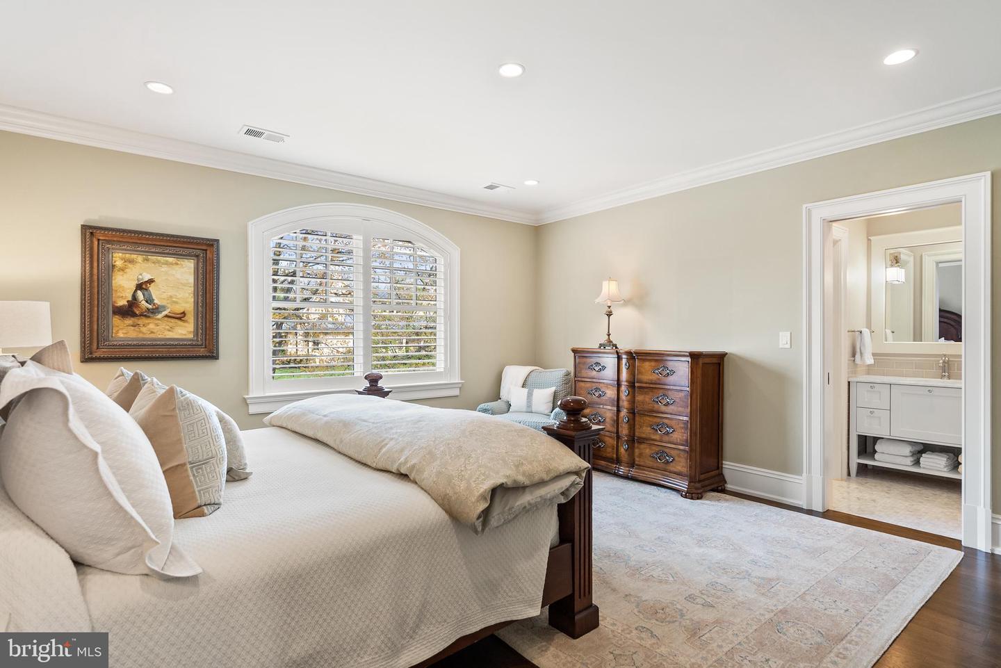 6529 SOTHORON RD, MCLEAN, Virginia 22101, 6 Bedrooms Bedrooms, ,8 BathroomsBathrooms,Residential,For sale,6529 SOTHORON RD,VAFX2242076 MLS # VAFX2242076