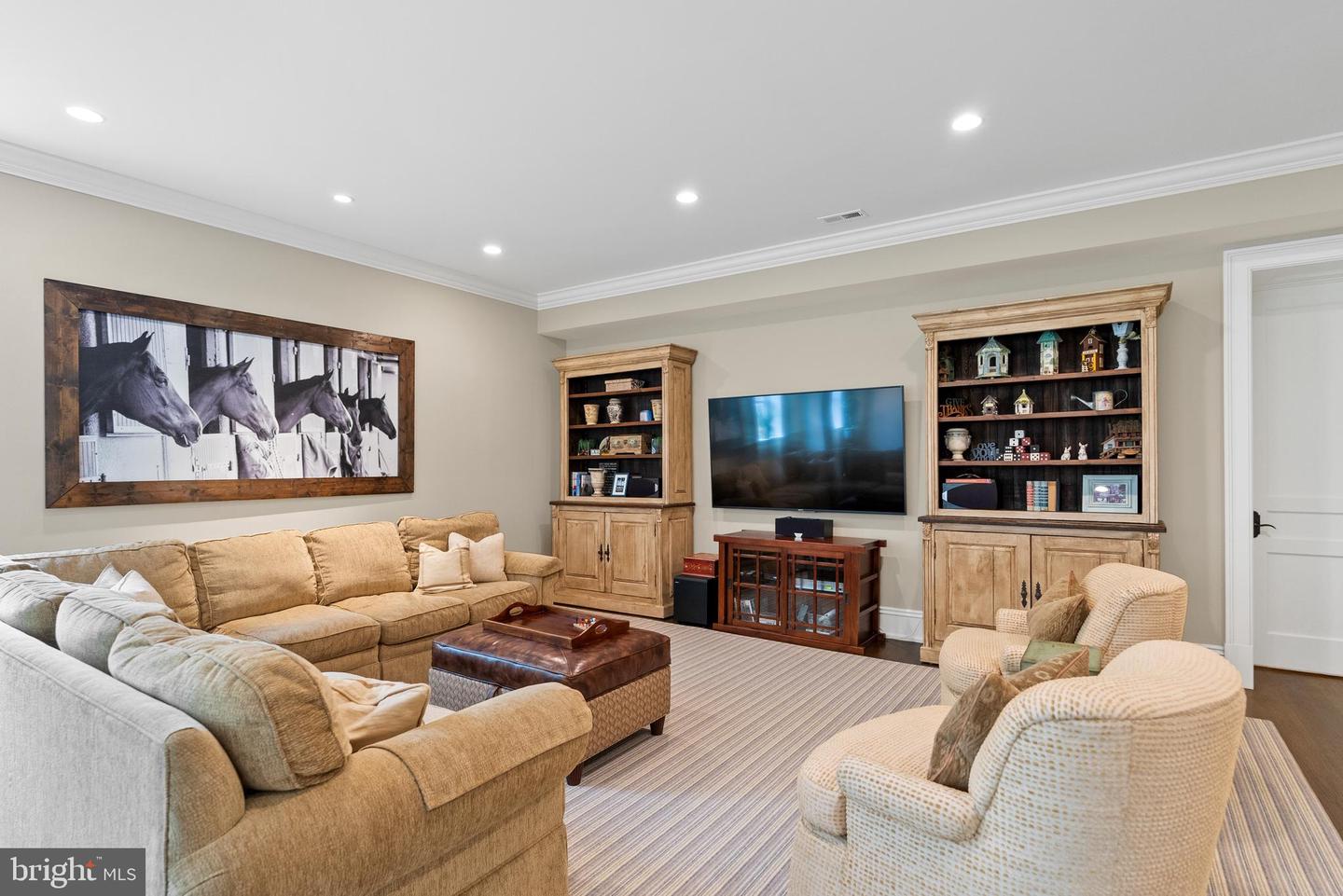 6529 SOTHORON RD, MCLEAN, Virginia 22101, 6 Bedrooms Bedrooms, ,8 BathroomsBathrooms,Residential,For sale,6529 SOTHORON RD,VAFX2242076 MLS # VAFX2242076
