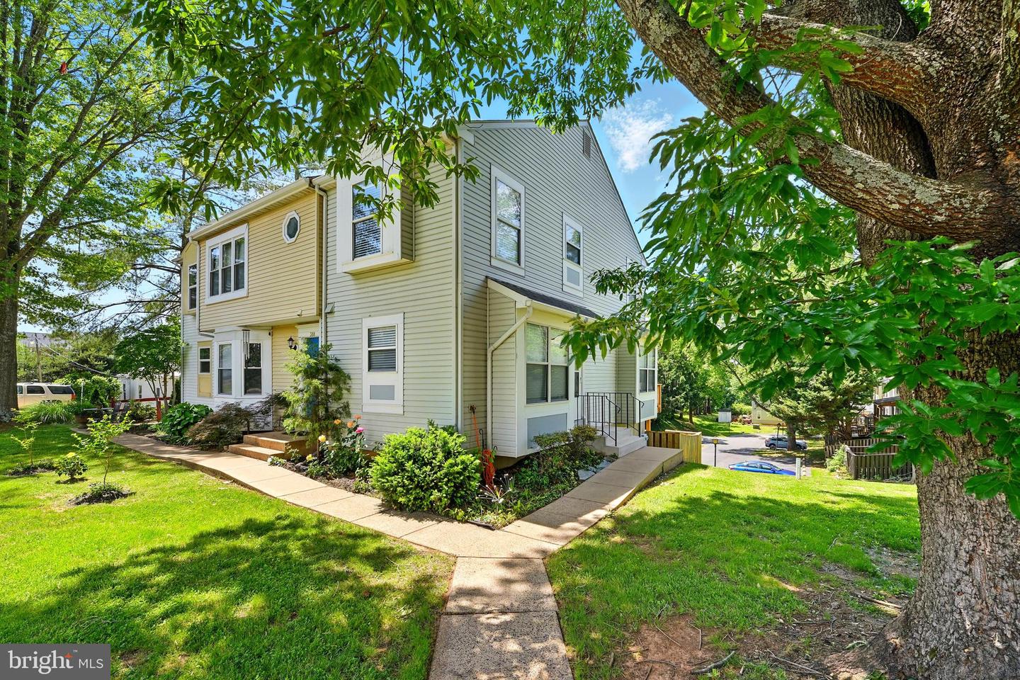 386 FALMOUTH ST, WARRENTON, Virginia 20186, 2 Bedrooms Bedrooms, ,2 BathroomsBathrooms,Residential,For sale,386 FALMOUTH ST,VAFQ2016710 MLS # VAFQ2016710