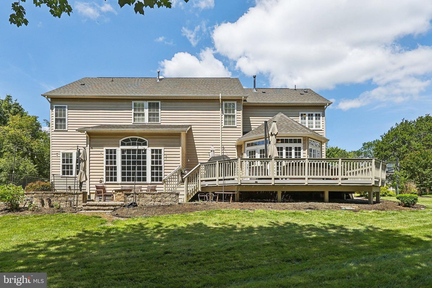 14517 CHAMBERRY CIR, HAYMARKET, Virginia 20169, 5 Bedrooms Bedrooms, ,4 BathroomsBathrooms,Residential,For sale,14517 CHAMBERRY CIR,VAPW2095166 MLS # VAPW2095166