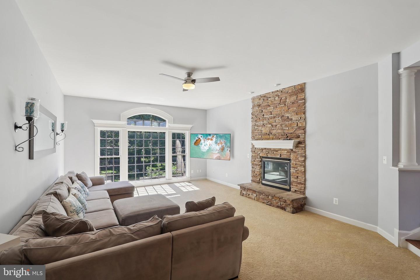 14517 CHAMBERRY CIR, HAYMARKET, Virginia 20169, 5 Bedrooms Bedrooms, ,4 BathroomsBathrooms,Residential,For sale,14517 CHAMBERRY CIR,VAPW2095166 MLS # VAPW2095166