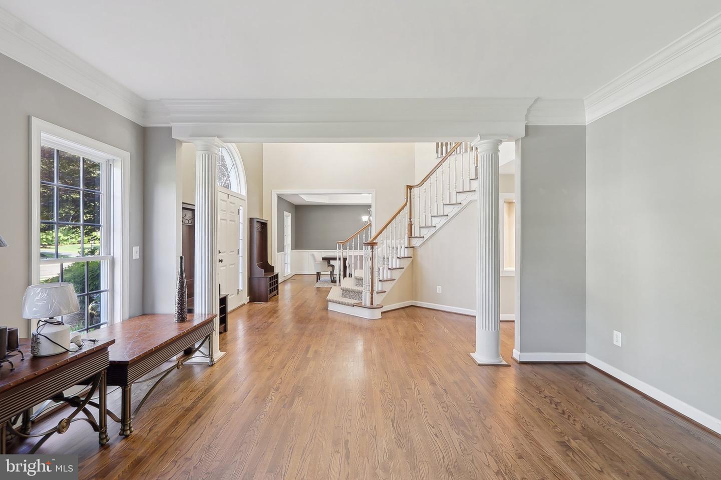 14517 CHAMBERRY CIR, HAYMARKET, Virginia 20169, 5 Bedrooms Bedrooms, ,4 BathroomsBathrooms,Residential,For sale,14517 CHAMBERRY CIR,VAPW2095166 MLS # VAPW2095166