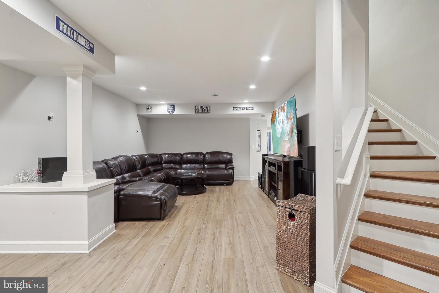 14517 CHAMBERRY CIR, HAYMARKET, Virginia 20169, 5 Bedrooms Bedrooms, ,4 BathroomsBathrooms,Residential,For sale,14517 CHAMBERRY CIR,VAPW2095166 MLS # VAPW2095166