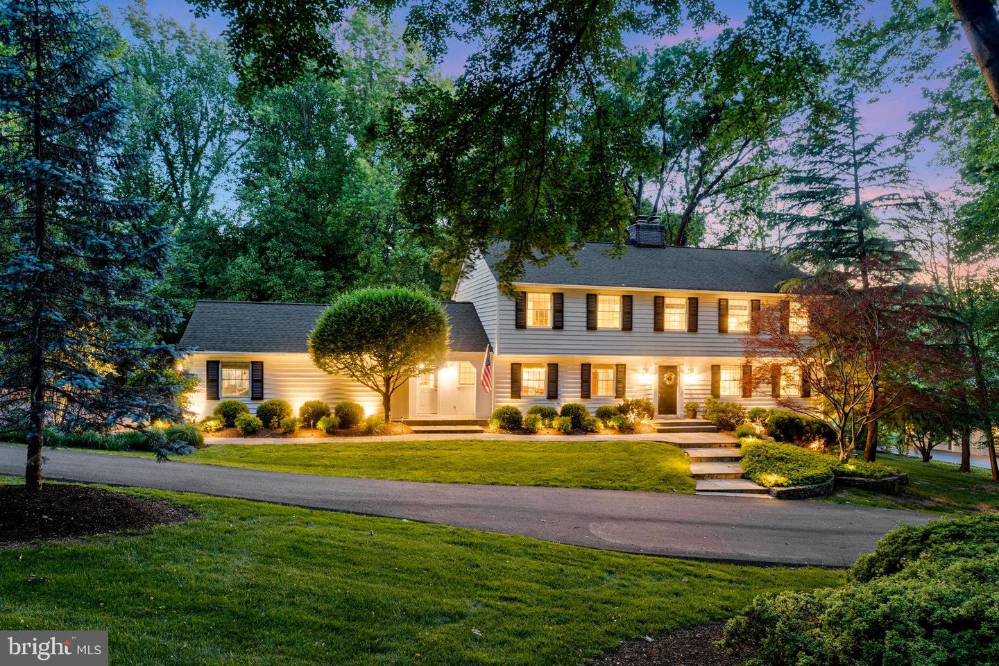 1052 LEIGH MILL RD, GREAT FALLS, Virginia 22066, 5 Bedrooms Bedrooms, 22 Rooms Rooms,3 BathroomsBathrooms,Residential,For sale,1052 LEIGH MILL RD,VAFX2242182 MLS # VAFX2242182