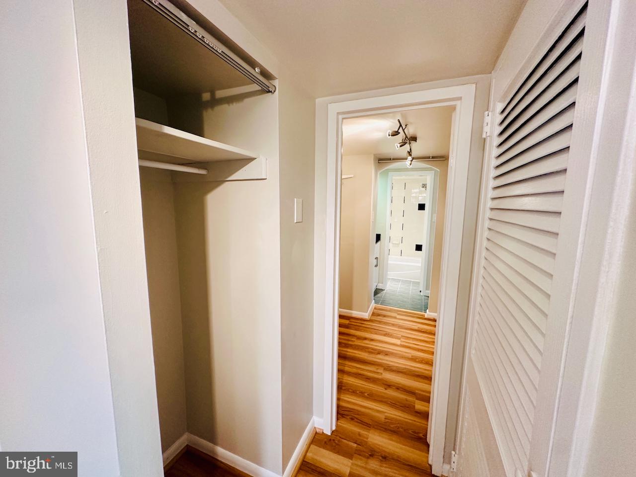 1300 ARMY NAVY DR #1010, ARLINGTON, Virginia 22202, 1 Bedroom Bedrooms, ,1 BathroomBathrooms,Residential,For sale,1300 ARMY NAVY DR #1010,VAAR2057942 MLS # VAAR2057942