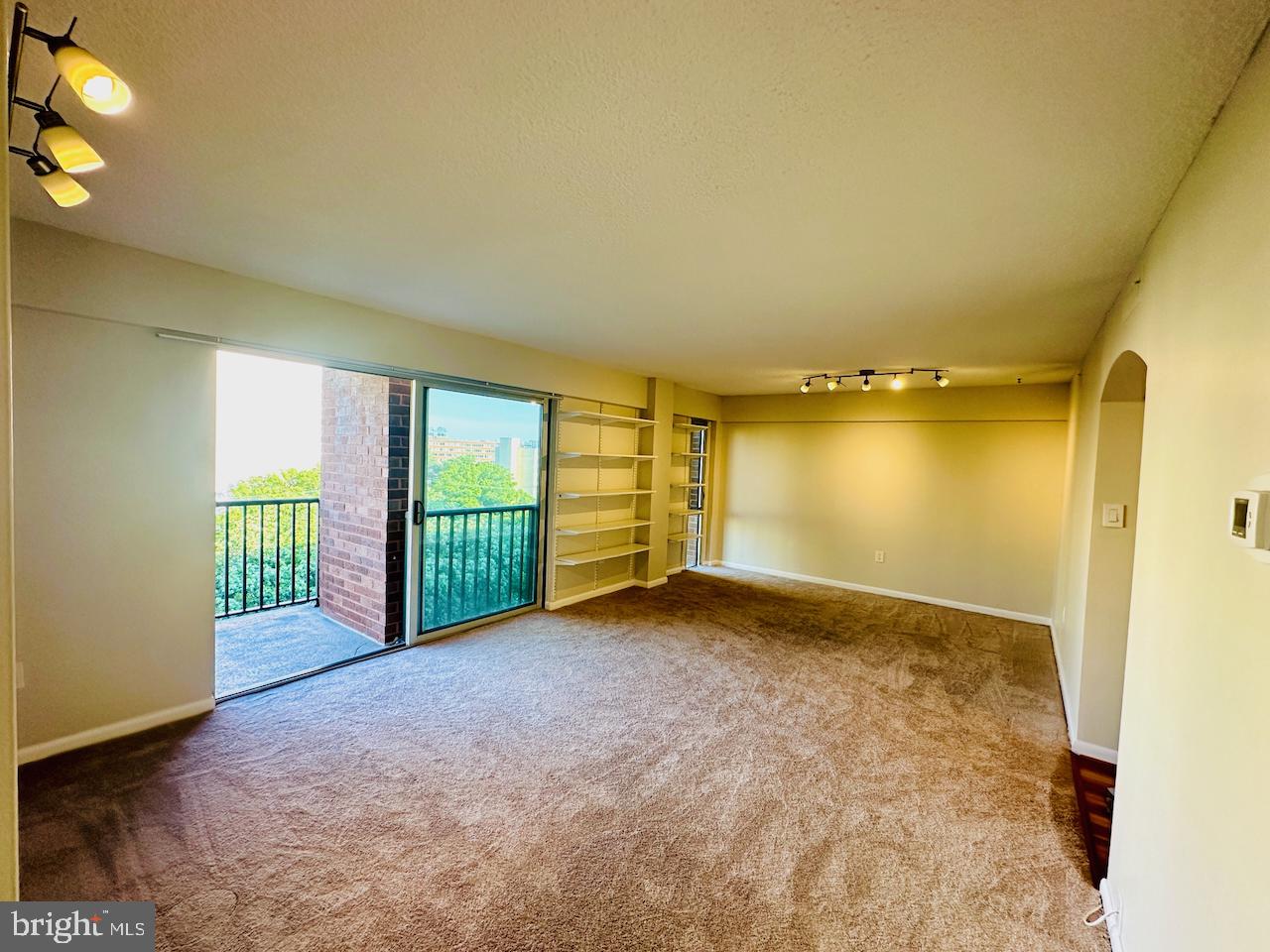 1300 ARMY NAVY DR #1010, ARLINGTON, Virginia 22202, 1 Bedroom Bedrooms, ,1 BathroomBathrooms,Residential,For sale,1300 ARMY NAVY DR #1010,VAAR2057942 MLS # VAAR2057942