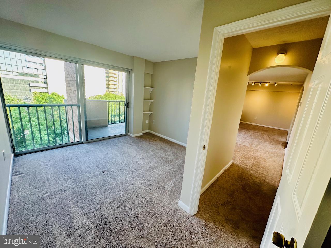 1300 ARMY NAVY DR #1010, ARLINGTON, Virginia 22202, 1 Bedroom Bedrooms, ,1 BathroomBathrooms,Residential,For sale,1300 ARMY NAVY DR #1010,VAAR2057942 MLS # VAAR2057942