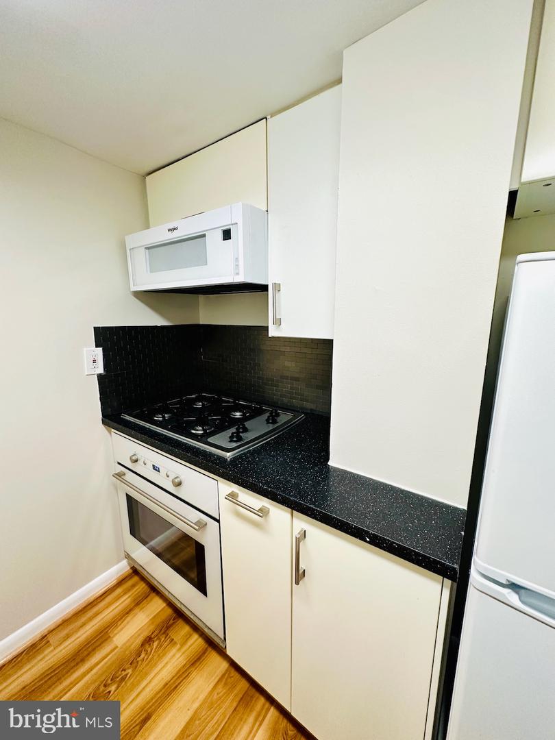 1300 ARMY NAVY DR #1010, ARLINGTON, Virginia 22202, 1 Bedroom Bedrooms, ,1 BathroomBathrooms,Residential,For sale,1300 ARMY NAVY DR #1010,VAAR2057942 MLS # VAAR2057942