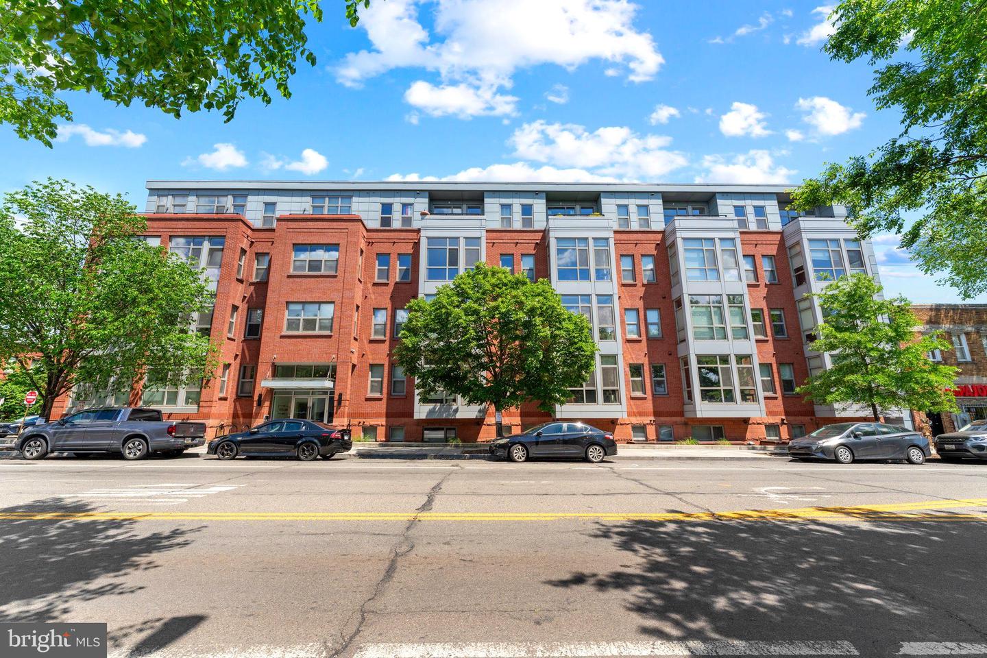 900 11TH ST SE #108, WASHINGTON, District Of Columbia 20003, 1 Bedroom Bedrooms, ,1 BathroomBathrooms,Residential,For sale,900 11TH ST SE #108,DCDC2201090 MLS # DCDC2201090