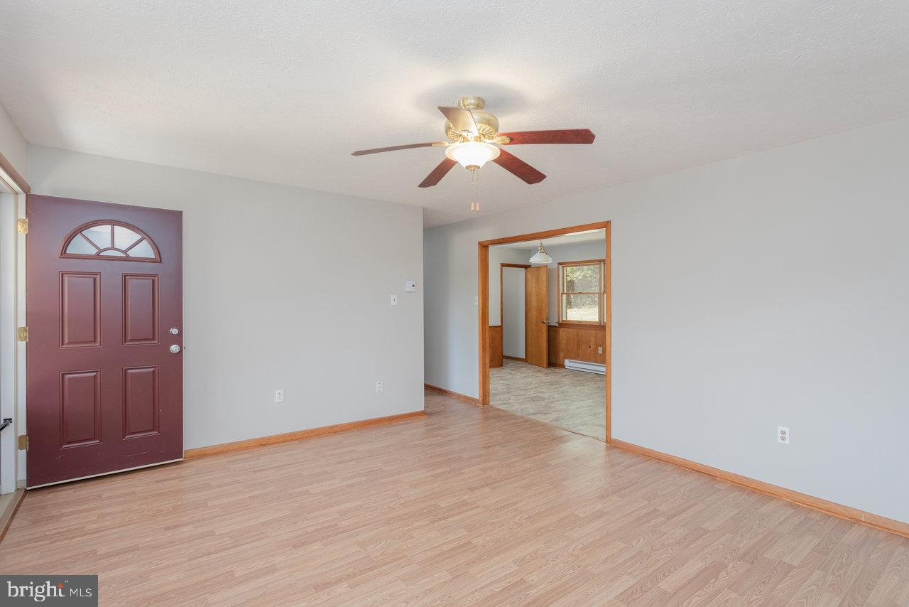128 WALTER LN, FORT VALLEY, Virginia 22652, 4 Bedrooms Bedrooms, ,2 BathroomsBathrooms,Residential,For sale,128 WALTER LN,VASH2011478 MLS # VASH2011478