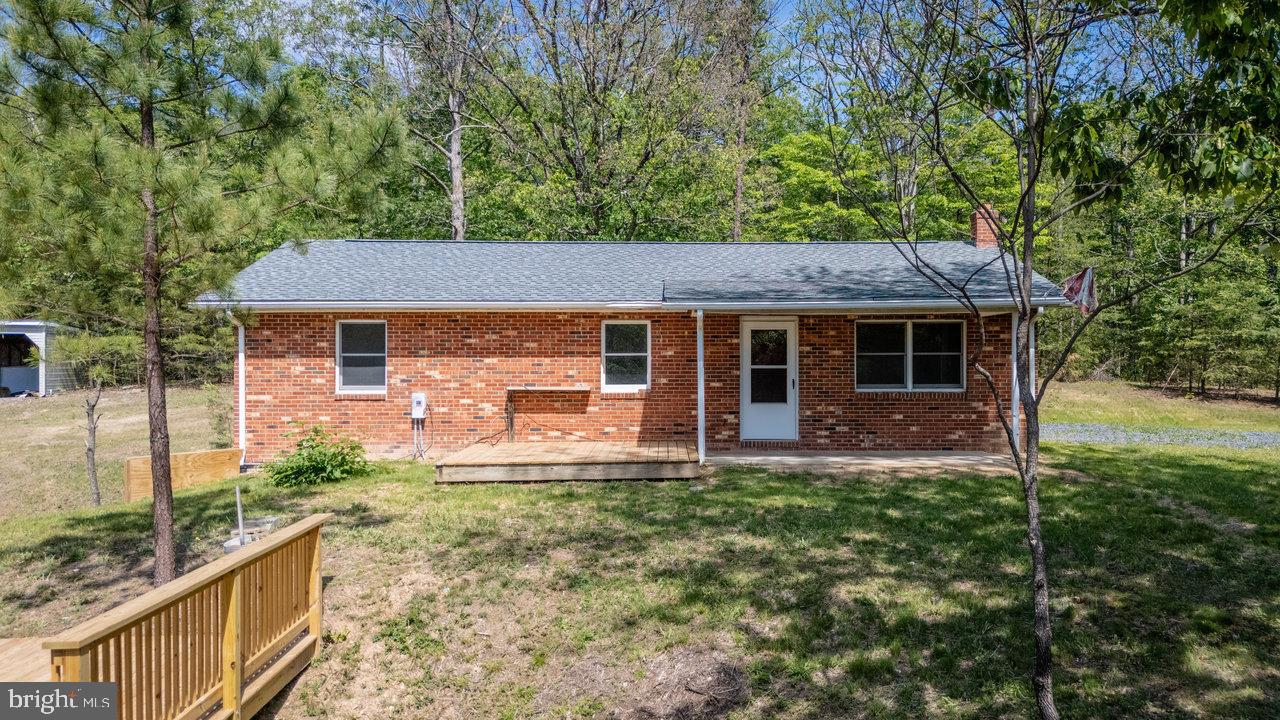 128 WALTER LN, FORT VALLEY, Virginia 22652, 4 Bedrooms Bedrooms, ,2 BathroomsBathrooms,Residential,For sale,128 WALTER LN,VASH2011478 MLS # VASH2011478