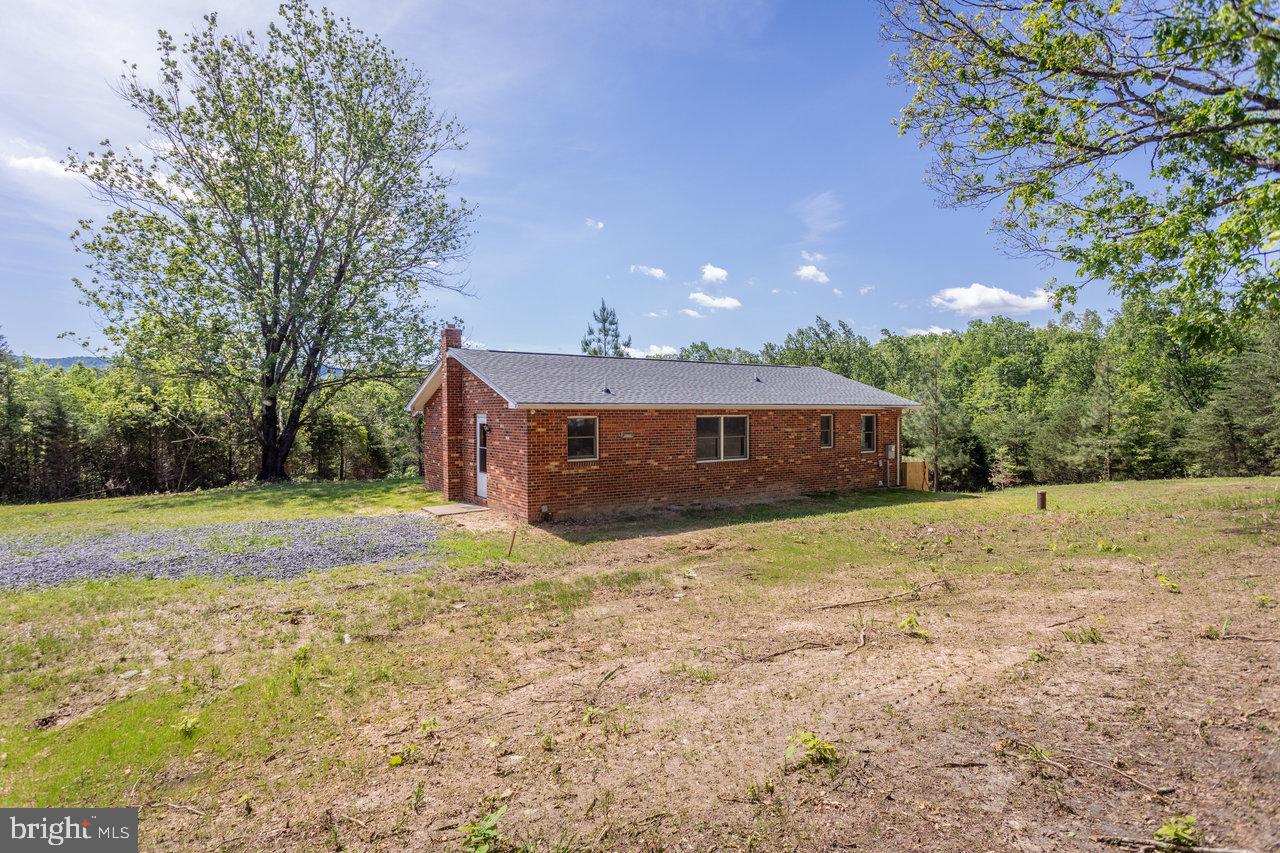 128 WALTER LN, FORT VALLEY, Virginia 22652, 4 Bedrooms Bedrooms, ,2 BathroomsBathrooms,Residential,For sale,128 WALTER LN,VASH2011478 MLS # VASH2011478