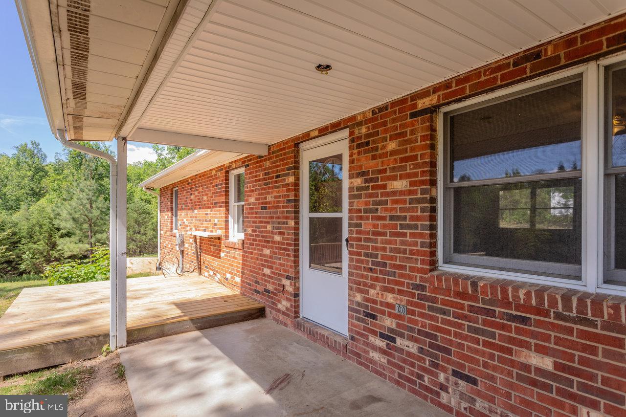 128 WALTER LN, FORT VALLEY, Virginia 22652, 4 Bedrooms Bedrooms, ,2 BathroomsBathrooms,Residential,For sale,128 WALTER LN,VASH2011478 MLS # VASH2011478