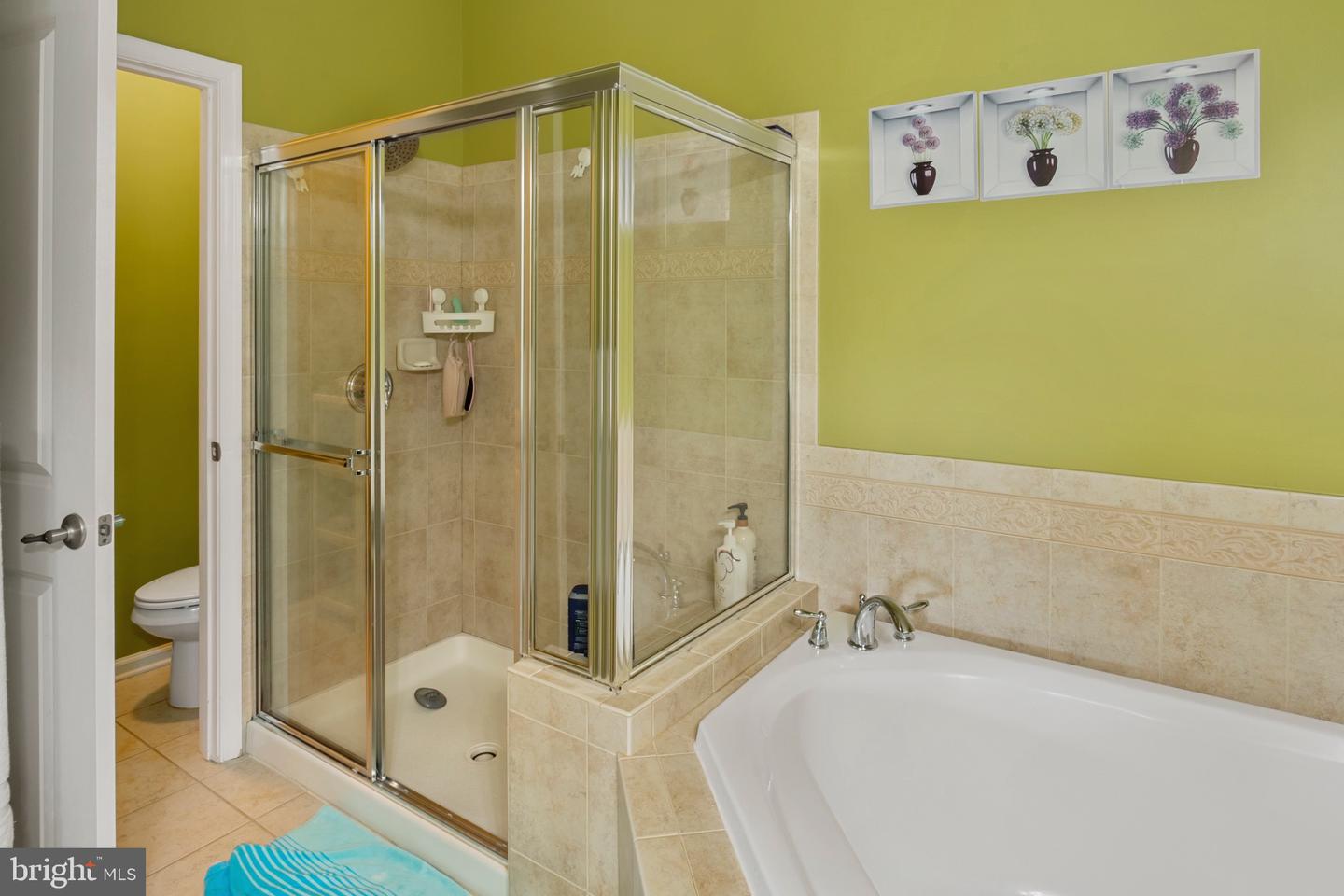 15296 REGENTS PARK DR, WOODBRIDGE, Virginia 22191, 3 Bedrooms Bedrooms, ,2 BathroomsBathrooms,Residential,For sale,15296 REGENTS PARK DR,VAPW2094926 MLS # VAPW2094926