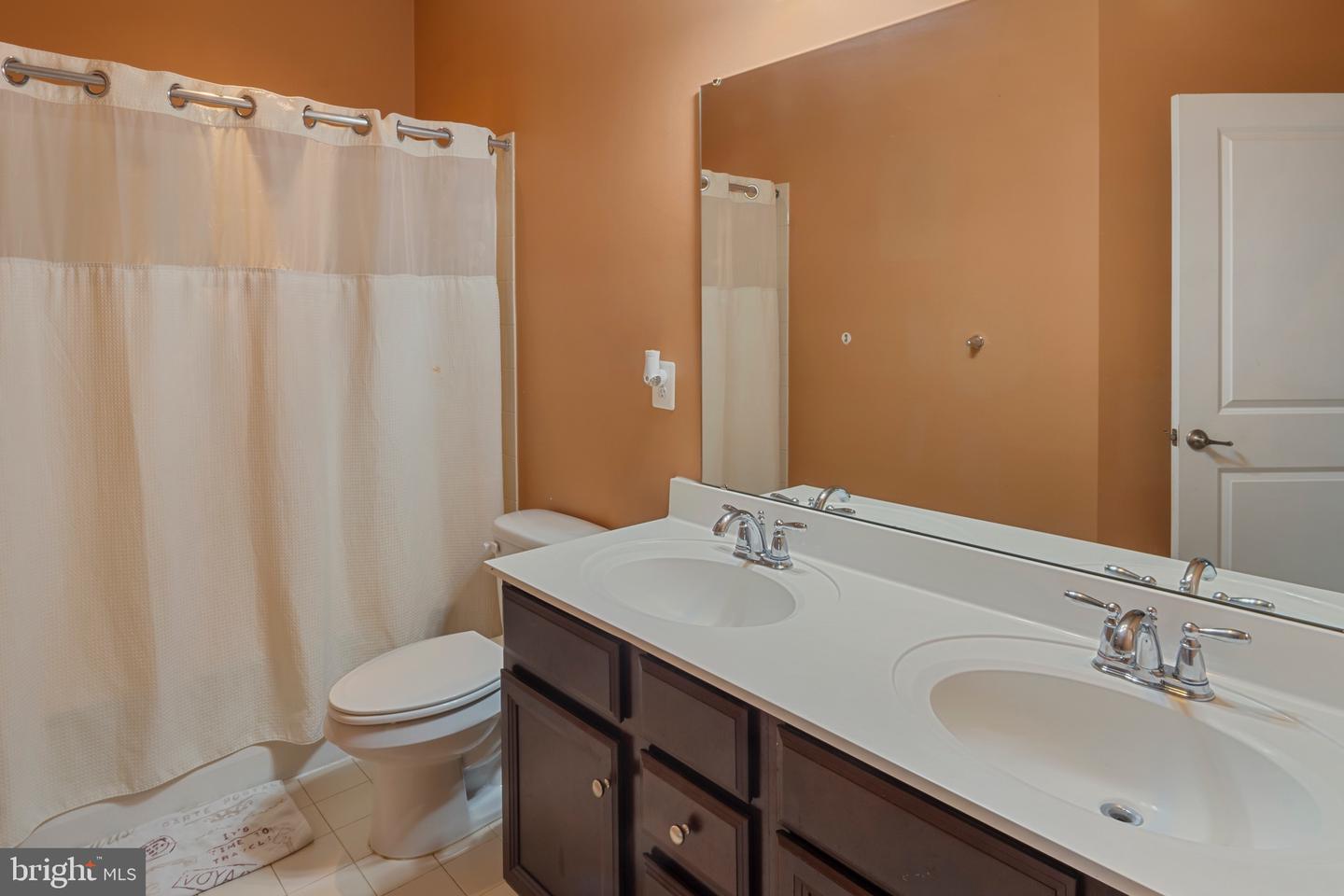15296 REGENTS PARK DR, WOODBRIDGE, Virginia 22191, 3 Bedrooms Bedrooms, ,2 BathroomsBathrooms,Residential,For sale,15296 REGENTS PARK DR,VAPW2094926 MLS # VAPW2094926