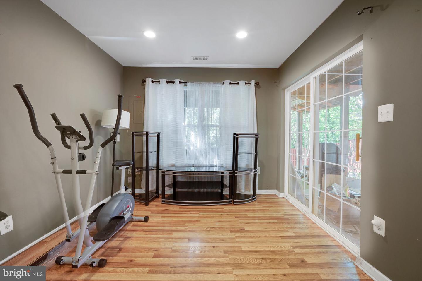 9348 CHINA GROVE CT, MANASSAS, Virginia 20110, 4 Bedrooms Bedrooms, ,3 BathroomsBathrooms,Residential,For sale,9348 CHINA GROVE CT,VAMN2008356 MLS # VAMN2008356