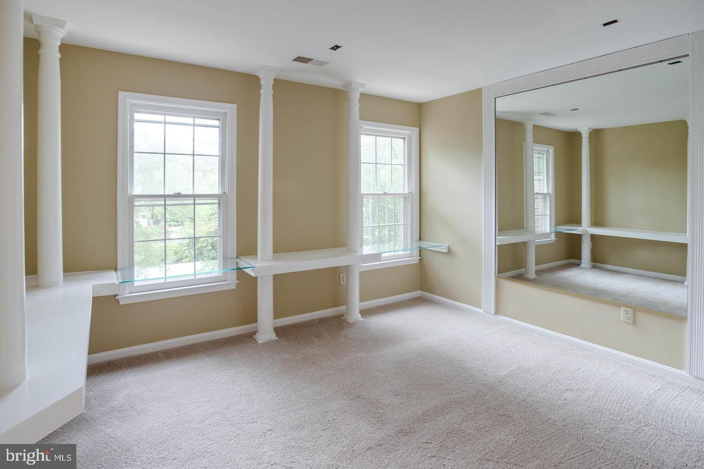 13616 NORTHBOURNE DR, CENTREVILLE, Virginia 20120, 4 Bedrooms Bedrooms, 14 Rooms Rooms,3 BathroomsBathrooms,Residential,For sale,13616 NORTHBOURNE DR,VAFX2242390 MLS # VAFX2242390