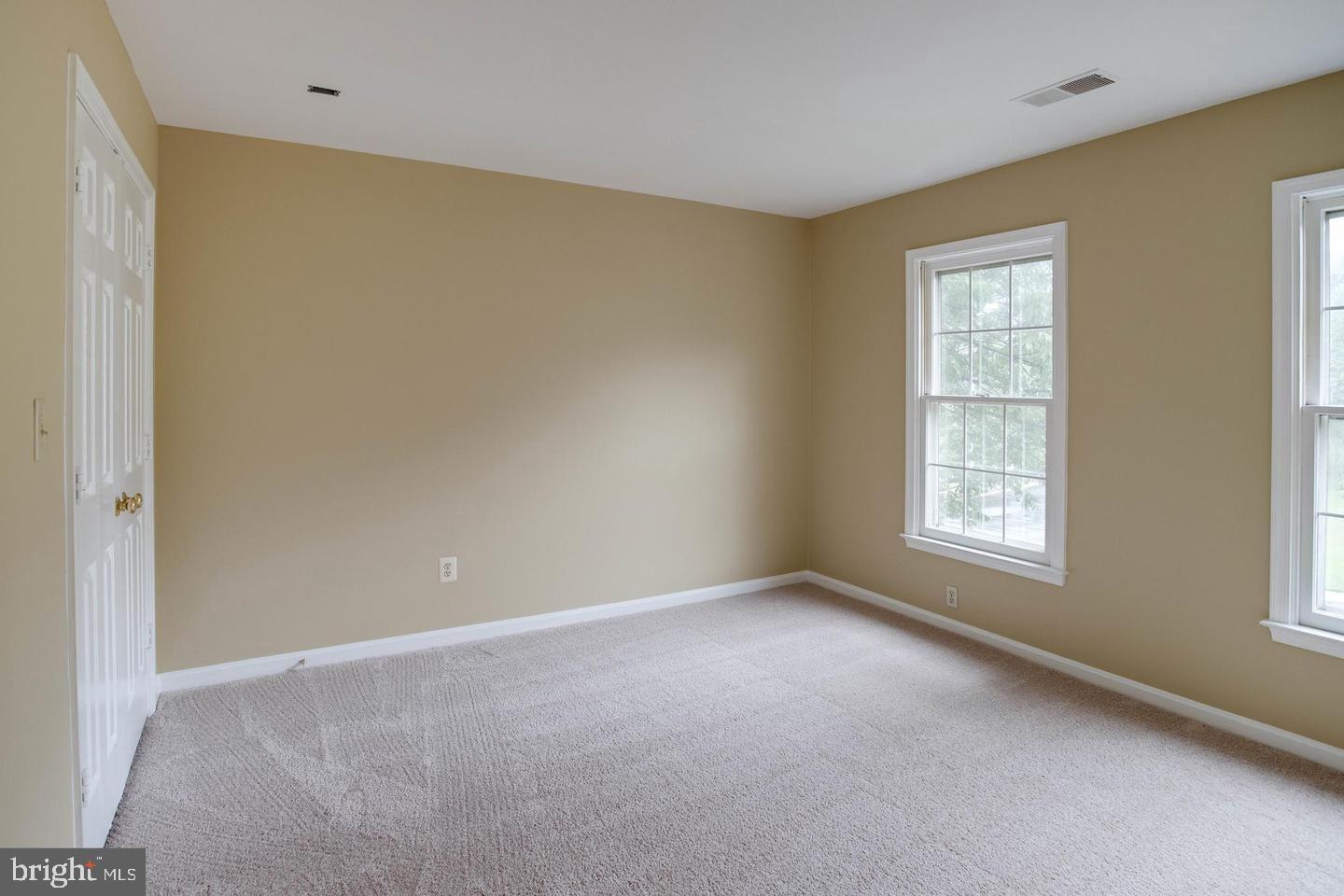 13616 NORTHBOURNE DR, CENTREVILLE, Virginia 20120, 4 Bedrooms Bedrooms, 14 Rooms Rooms,3 BathroomsBathrooms,Residential,For sale,13616 NORTHBOURNE DR,VAFX2242390 MLS # VAFX2242390