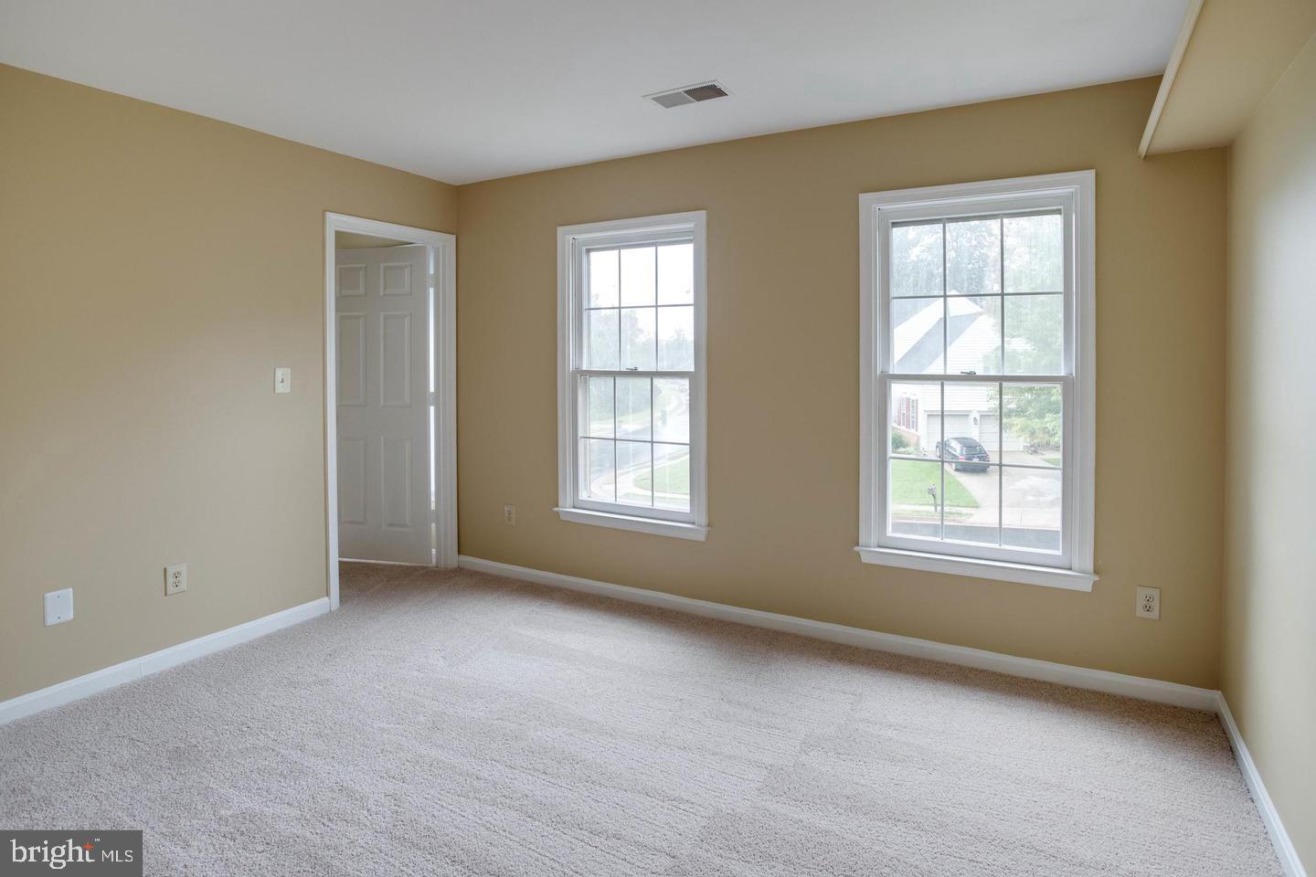 13616 NORTHBOURNE DR, CENTREVILLE, Virginia 20120, 4 Bedrooms Bedrooms, 14 Rooms Rooms,3 BathroomsBathrooms,Residential,For sale,13616 NORTHBOURNE DR,VAFX2242390 MLS # VAFX2242390