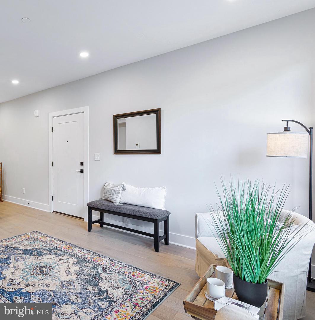 2209 M ST NE #UNIT 3, WASHINGTON, District Of Columbia 20002, 1 Bedroom Bedrooms, ,1 BathroomBathrooms,Residential,For sale,2209 M ST NE #UNIT 3,DCDC2201914 MLS # DCDC2201914