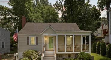 3912 13TH ST S, ARLINGTON, Virginia 22204, 4 Bedrooms Bedrooms, ,2 BathroomsBathrooms,Residential,For sale,3912 13TH ST S,VAAR2058000 MLS # VAAR2058000