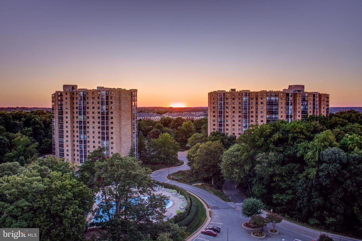 5904 MOUNT EAGLE DR #1105, ALEXANDRIA, Virginia 22303, 2 Bedrooms Bedrooms, 8 Rooms Rooms,2 BathroomsBathrooms,Residential,For sale,5904 MOUNT EAGLE DR #1105,VAFX2242470 MLS # VAFX2242470
