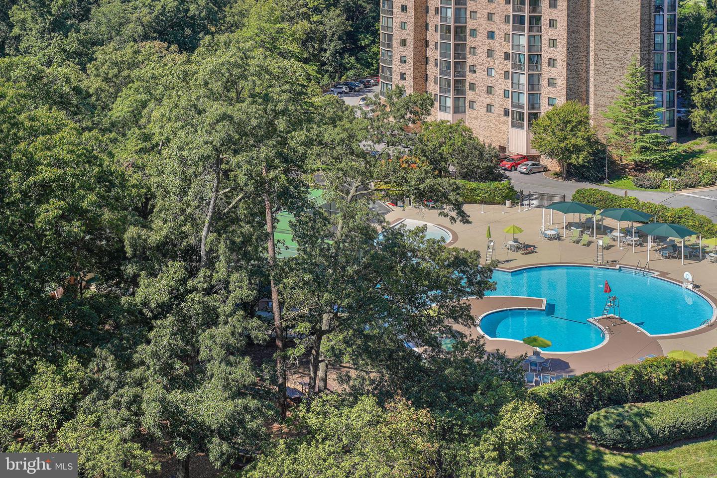 5904 MOUNT EAGLE DR #1105, ALEXANDRIA, Virginia 22303, 2 Bedrooms Bedrooms, 8 Rooms Rooms,2 BathroomsBathrooms,Residential,For sale,5904 MOUNT EAGLE DR #1105,VAFX2242470 MLS # VAFX2242470