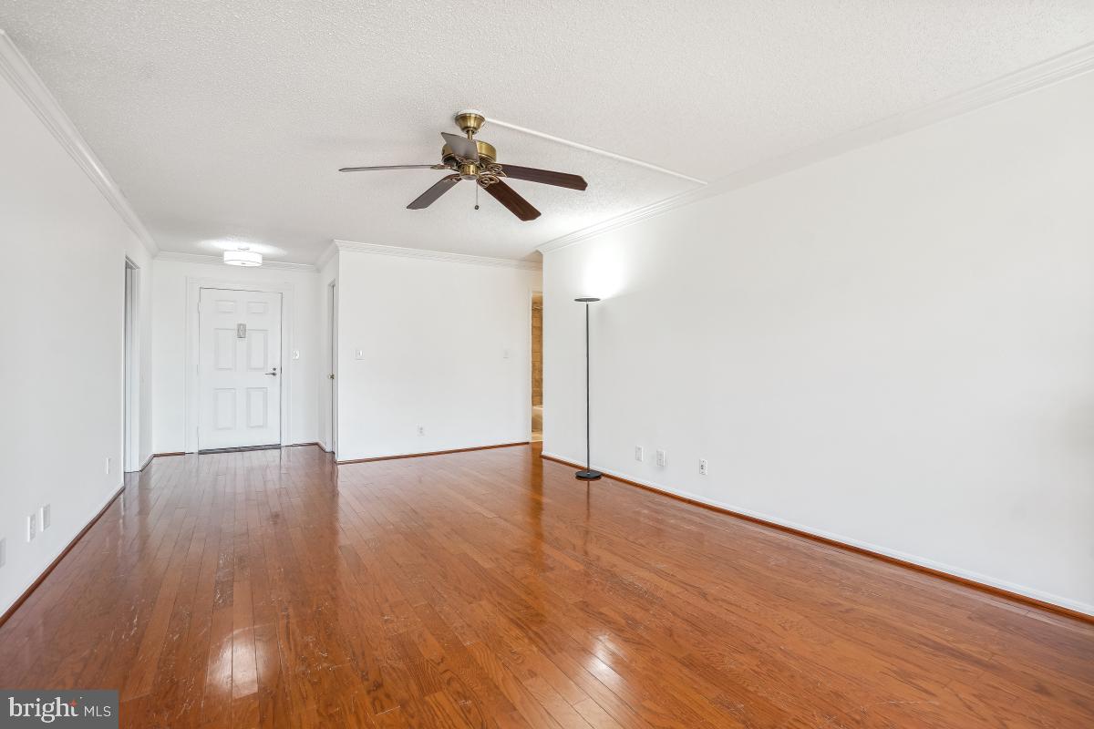 5904 MOUNT EAGLE DR #1105, ALEXANDRIA, Virginia 22303, 2 Bedrooms Bedrooms, 8 Rooms Rooms,2 BathroomsBathrooms,Residential,For sale,5904 MOUNT EAGLE DR #1105,VAFX2242470 MLS # VAFX2242470