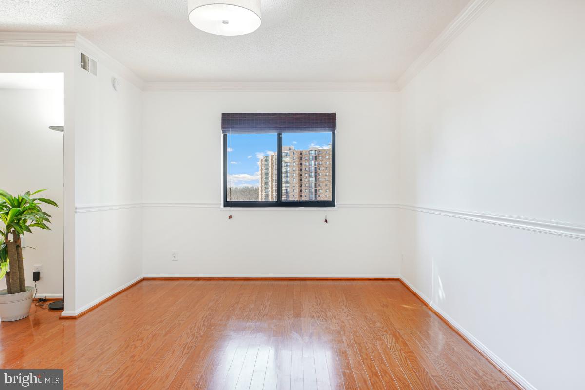 5904 MOUNT EAGLE DR #1105, ALEXANDRIA, Virginia 22303, 2 Bedrooms Bedrooms, 8 Rooms Rooms,2 BathroomsBathrooms,Residential,For sale,5904 MOUNT EAGLE DR #1105,VAFX2242470 MLS # VAFX2242470