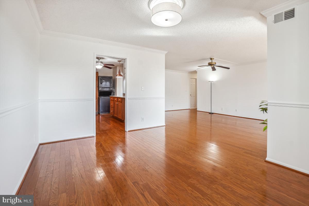 5904 MOUNT EAGLE DR #1105, ALEXANDRIA, Virginia 22303, 2 Bedrooms Bedrooms, 8 Rooms Rooms,2 BathroomsBathrooms,Residential,For sale,5904 MOUNT EAGLE DR #1105,VAFX2242470 MLS # VAFX2242470