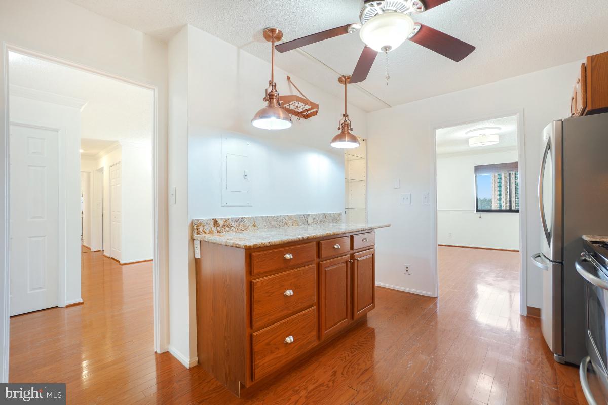 5904 MOUNT EAGLE DR #1105, ALEXANDRIA, Virginia 22303, 2 Bedrooms Bedrooms, 8 Rooms Rooms,2 BathroomsBathrooms,Residential,For sale,5904 MOUNT EAGLE DR #1105,VAFX2242470 MLS # VAFX2242470