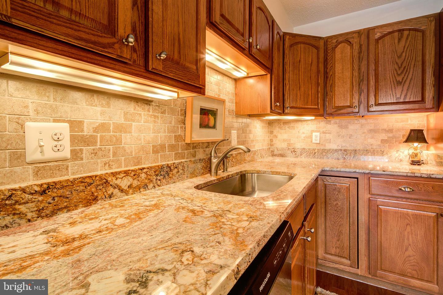 5904 MOUNT EAGLE DR #1105, ALEXANDRIA, Virginia 22303, 2 Bedrooms Bedrooms, 8 Rooms Rooms,2 BathroomsBathrooms,Residential,For sale,5904 MOUNT EAGLE DR #1105,VAFX2242470 MLS # VAFX2242470