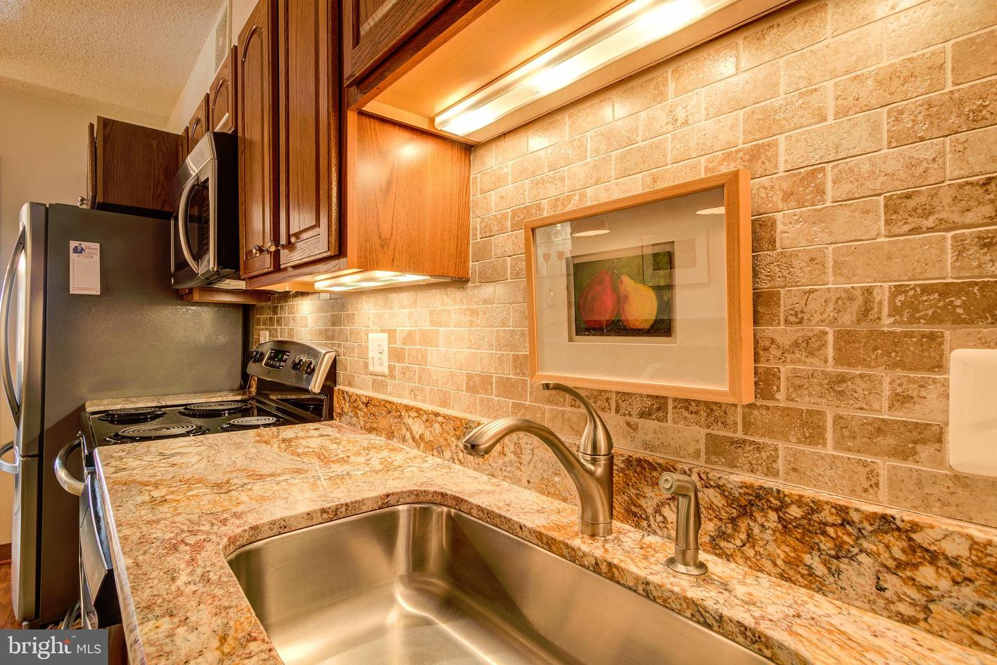 5904 MOUNT EAGLE DR #1105, ALEXANDRIA, Virginia 22303, 2 Bedrooms Bedrooms, 8 Rooms Rooms,2 BathroomsBathrooms,Residential,For sale,5904 MOUNT EAGLE DR #1105,VAFX2242470 MLS # VAFX2242470