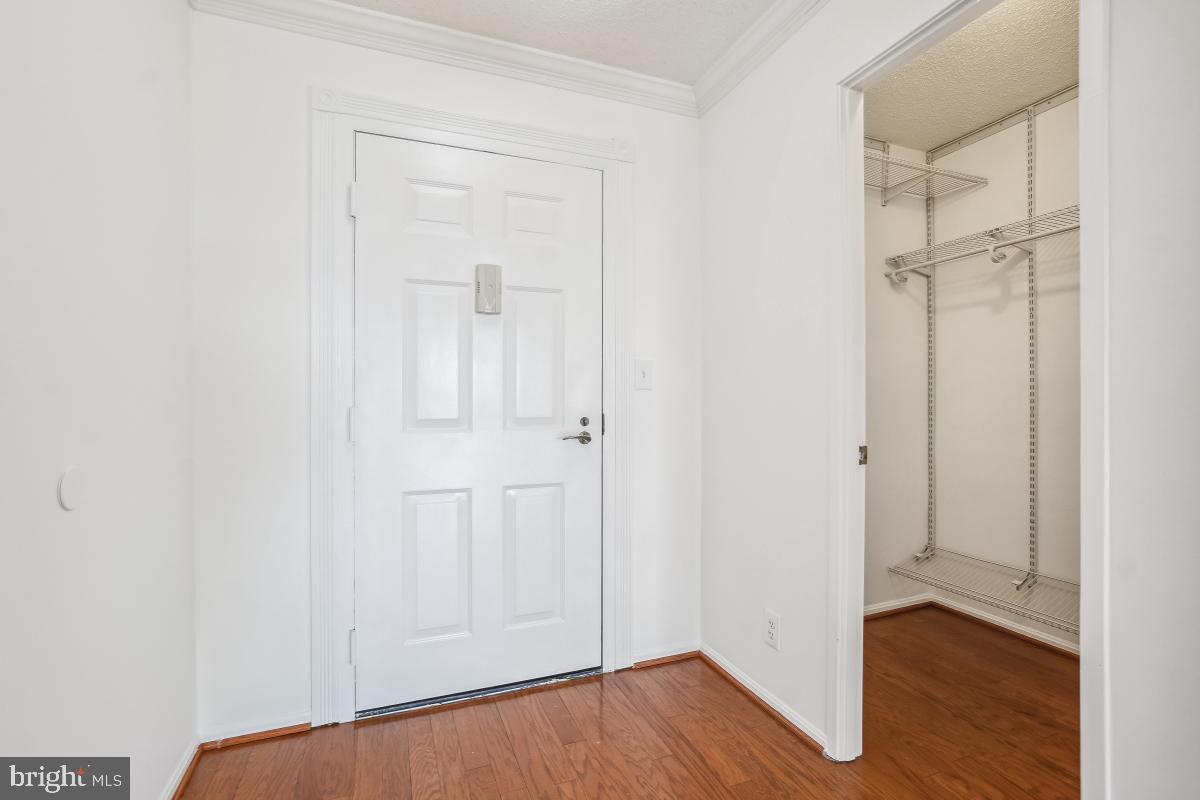 5904 MOUNT EAGLE DR #1105, ALEXANDRIA, Virginia 22303, 2 Bedrooms Bedrooms, 8 Rooms Rooms,2 BathroomsBathrooms,Residential,For sale,5904 MOUNT EAGLE DR #1105,VAFX2242470 MLS # VAFX2242470