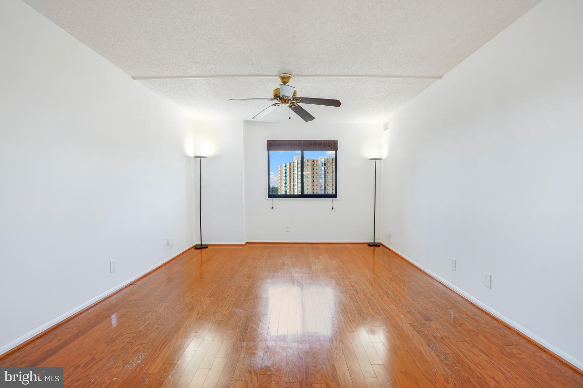 5904 MOUNT EAGLE DR #1105, ALEXANDRIA, Virginia 22303, 2 Bedrooms Bedrooms, 8 Rooms Rooms,2 BathroomsBathrooms,Residential,For sale,5904 MOUNT EAGLE DR #1105,VAFX2242470 MLS # VAFX2242470