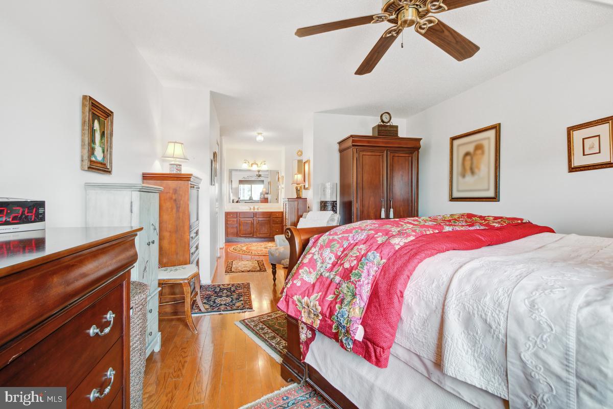 5904 MOUNT EAGLE DR #1105, ALEXANDRIA, Virginia 22303, 2 Bedrooms Bedrooms, 8 Rooms Rooms,2 BathroomsBathrooms,Residential,For sale,5904 MOUNT EAGLE DR #1105,VAFX2242470 MLS # VAFX2242470