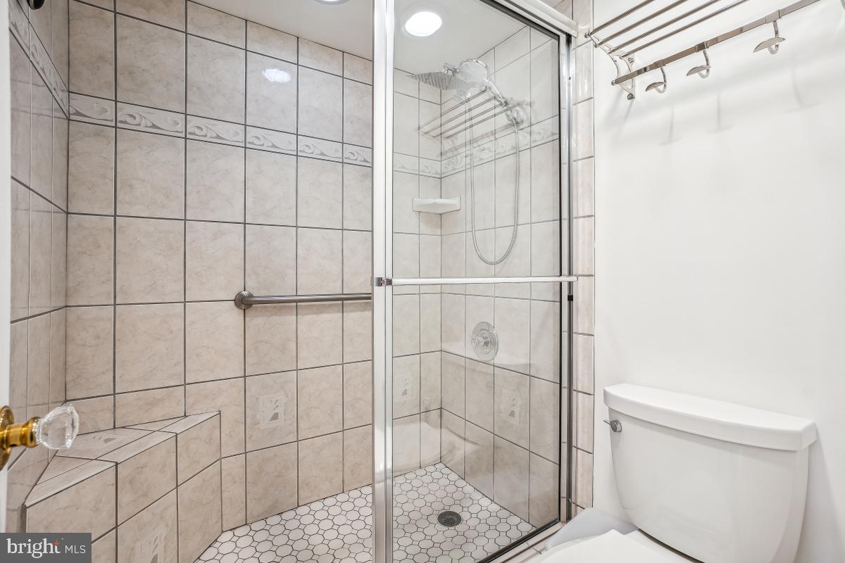 5904 MOUNT EAGLE DR #1105, ALEXANDRIA, Virginia 22303, 2 Bedrooms Bedrooms, 8 Rooms Rooms,2 BathroomsBathrooms,Residential,For sale,5904 MOUNT EAGLE DR #1105,VAFX2242470 MLS # VAFX2242470