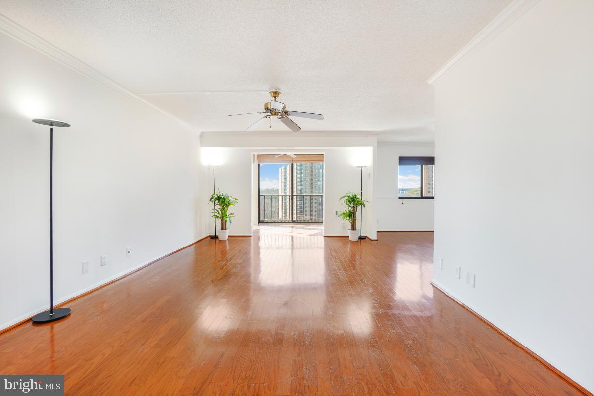 5904 MOUNT EAGLE DR #1105, ALEXANDRIA, Virginia 22303, 2 Bedrooms Bedrooms, 8 Rooms Rooms,2 BathroomsBathrooms,Residential,For sale,5904 MOUNT EAGLE DR #1105,VAFX2242470 MLS # VAFX2242470