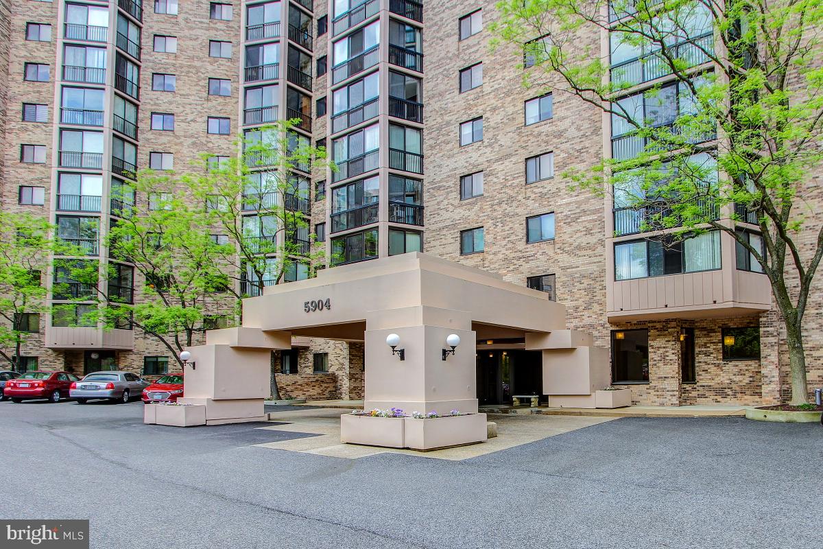 5904 MOUNT EAGLE DR #1003, ALEXANDRIA, Virginia 22303, 2 Bedrooms Bedrooms, 8 Rooms Rooms,1 BathroomBathrooms,Residential,For sale,5904 MOUNT EAGLE DR #1003,VAFX2242476 MLS # VAFX2242476