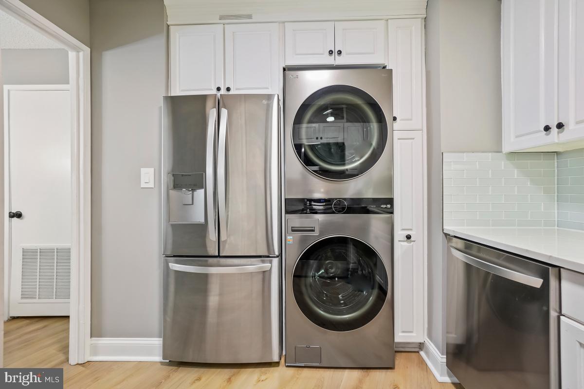 5904 MOUNT EAGLE DR #1003, ALEXANDRIA, Virginia 22303, 2 Bedrooms Bedrooms, 8 Rooms Rooms,1 BathroomBathrooms,Residential,For sale,5904 MOUNT EAGLE DR #1003,VAFX2242476 MLS # VAFX2242476