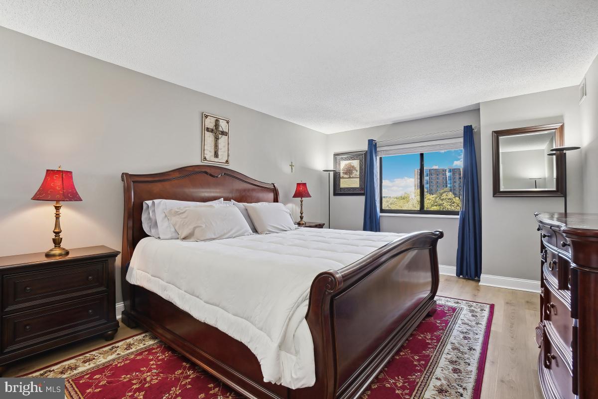 5904 MOUNT EAGLE DR #1003, ALEXANDRIA, Virginia 22303, 2 Bedrooms Bedrooms, 8 Rooms Rooms,1 BathroomBathrooms,Residential,For sale,5904 MOUNT EAGLE DR #1003,VAFX2242476 MLS # VAFX2242476