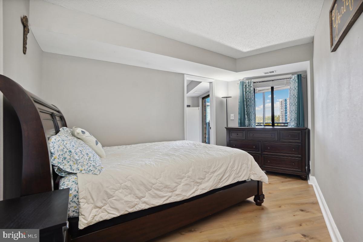 5904 MOUNT EAGLE DR #1003, ALEXANDRIA, Virginia 22303, 2 Bedrooms Bedrooms, 8 Rooms Rooms,1 BathroomBathrooms,Residential,For sale,5904 MOUNT EAGLE DR #1003,VAFX2242476 MLS # VAFX2242476