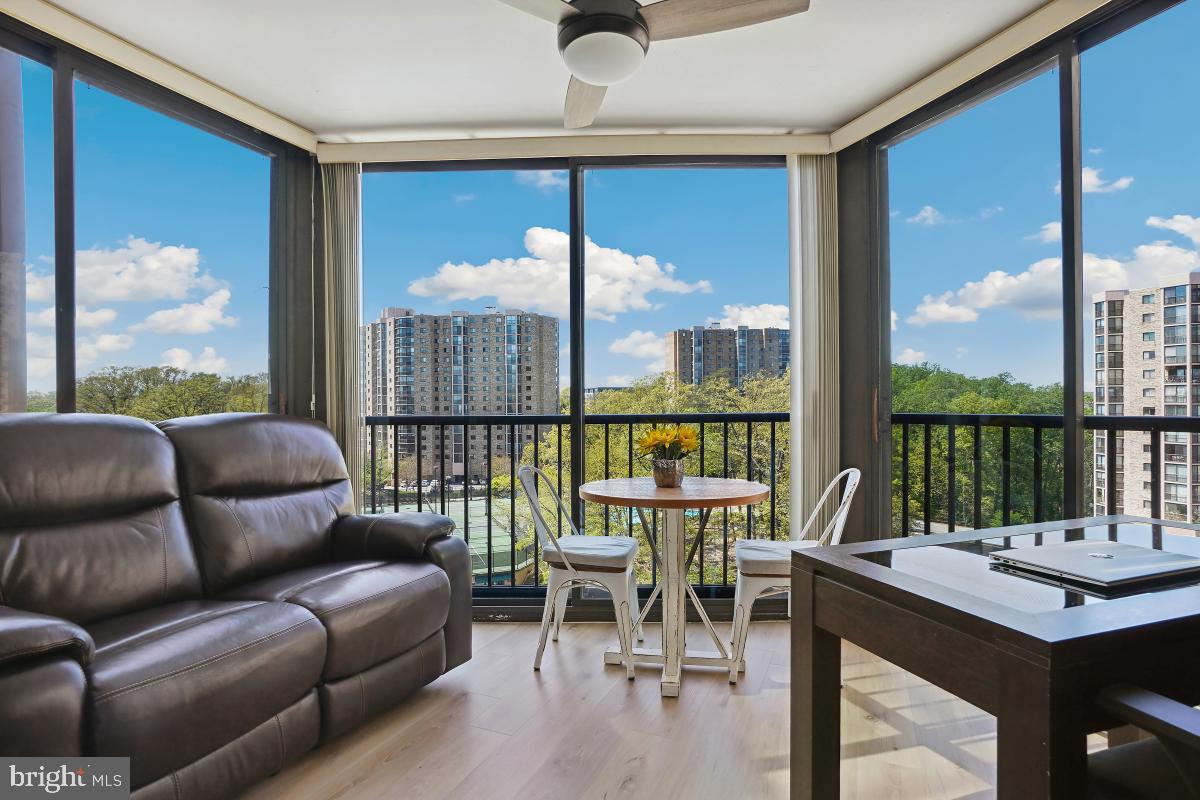 5904 MOUNT EAGLE DR #1003, ALEXANDRIA, Virginia 22303, 2 Bedrooms Bedrooms, 8 Rooms Rooms,1 BathroomBathrooms,Residential,For sale,5904 MOUNT EAGLE DR #1003,VAFX2242476 MLS # VAFX2242476