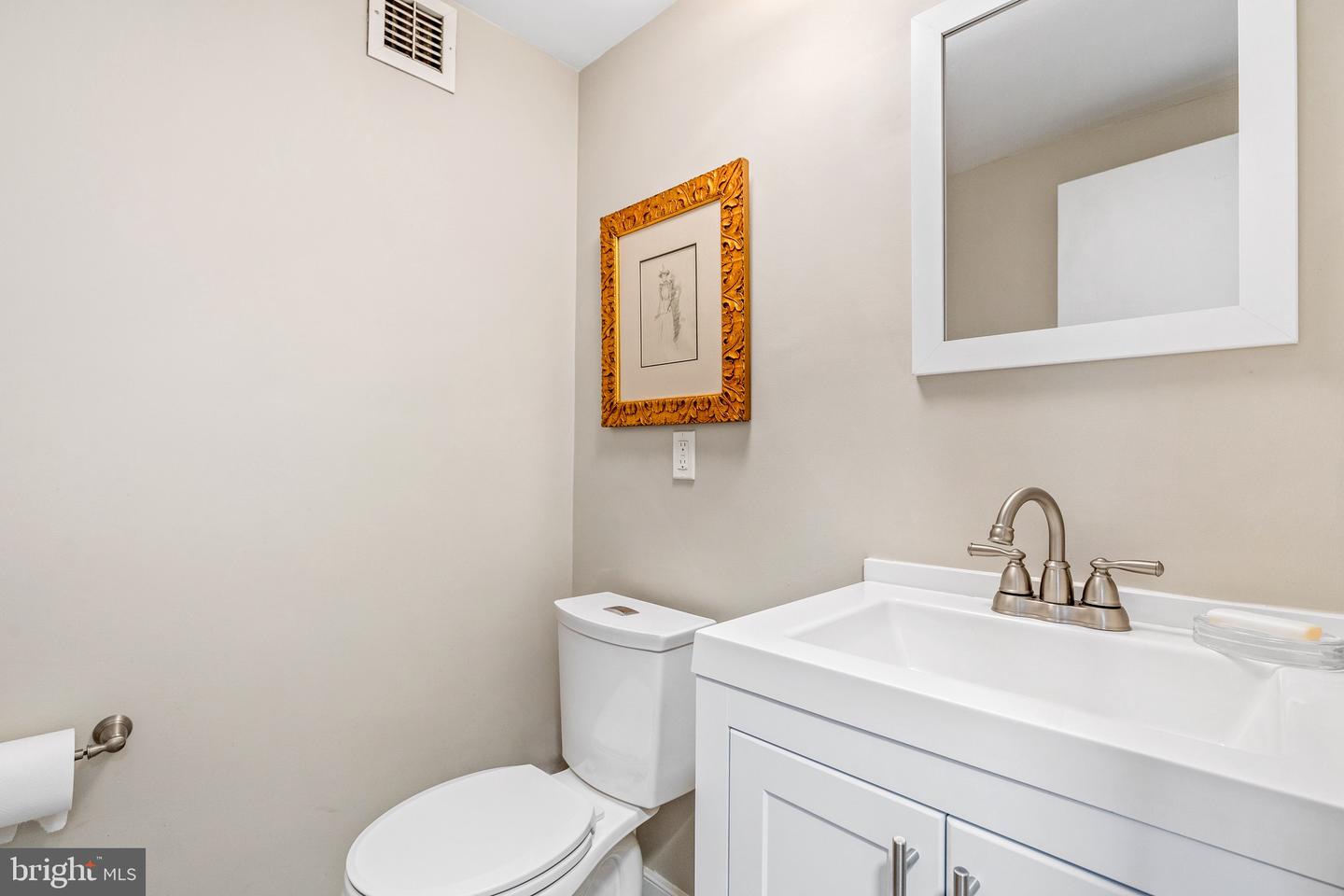 4100 CATHEDRAL AVE NW #PH9, WASHINGTON, District Of Columbia 20016, 2 Bedrooms Bedrooms, ,2 BathroomsBathrooms,Residential,For sale,4100 CATHEDRAL AVE NW #PH9,DCDC2201780 MLS # DCDC2201780