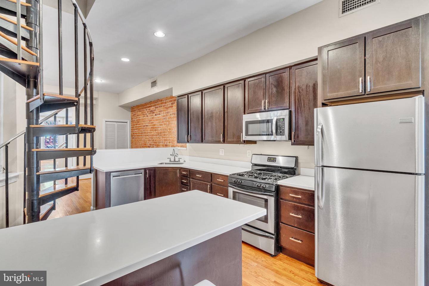 60 T ST NW, WASHINGTON, District Of Columbia 20001, 5 Bedrooms Bedrooms, ,4 BathroomsBathrooms,Residential,For sale,60 T ST NW,DCDC2201814 MLS # DCDC2201814