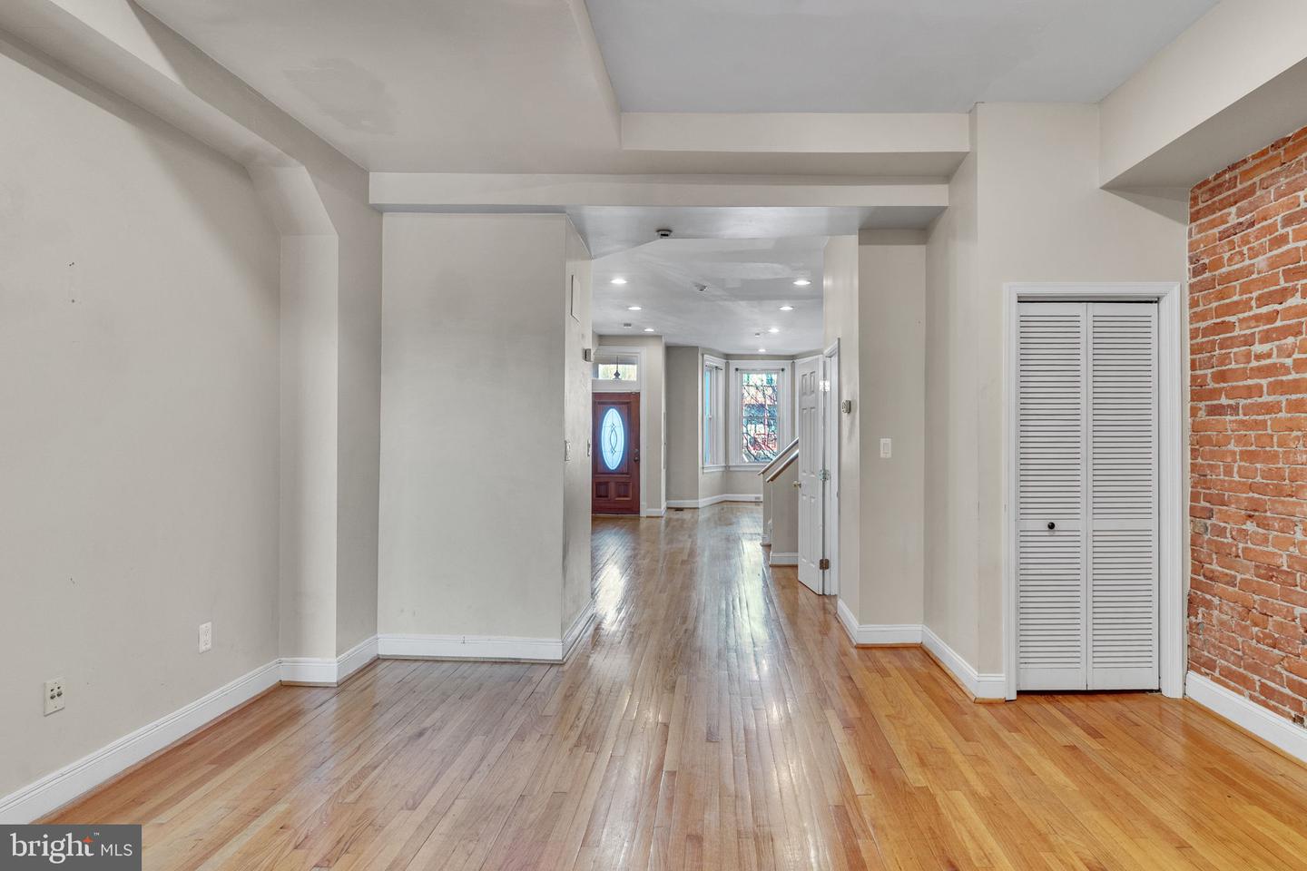 60 T ST NW, WASHINGTON, District Of Columbia 20001, 5 Bedrooms Bedrooms, ,4 BathroomsBathrooms,Residential,For sale,60 T ST NW,DCDC2201814 MLS # DCDC2201814