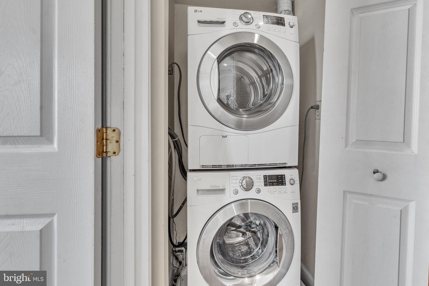 60 T ST NW, WASHINGTON, District Of Columbia 20001, 5 Bedrooms Bedrooms, ,4 BathroomsBathrooms,Residential,For sale,60 T ST NW,DCDC2201814 MLS # DCDC2201814