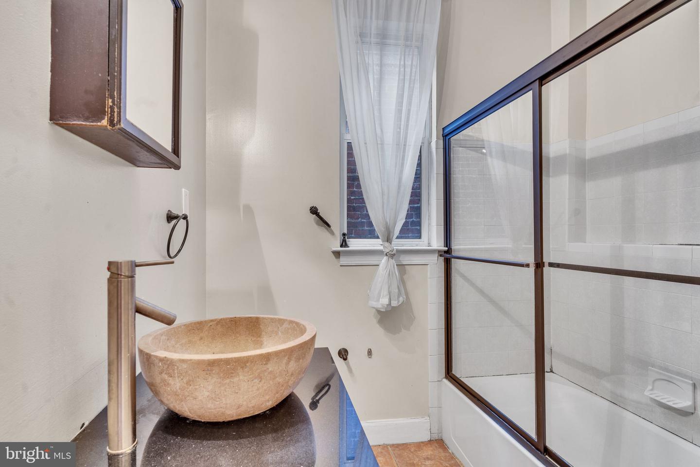 60 T ST NW, WASHINGTON, District Of Columbia 20001, 5 Bedrooms Bedrooms, ,4 BathroomsBathrooms,Residential,For sale,60 T ST NW,DCDC2201814 MLS # DCDC2201814
